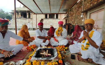 वर्षा की कामना  चित्तौड़गढ़ दुर्ग पर कालिका माता मंदिर पर किया यज्ञ हवन
