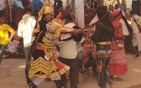 जननी जणे तो एड़ा जणज्ये जे राणा प्रताप नीतर रीज्ये बांझड़ी मती गवाज्ये नुर........