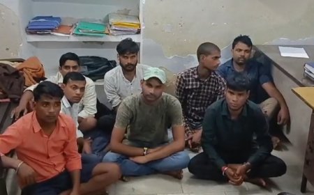 क्रिकेट पर ऑनलाइन सट्टा लगाते 9 गिरफ्तार