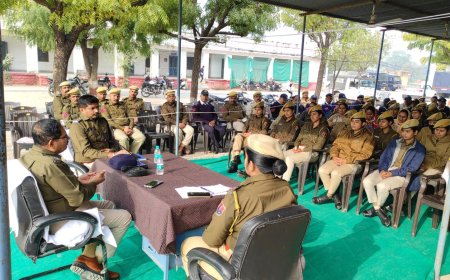 पुलिस अधिकारियों कर्मचारियों को बताए चुनाव आयोग के निर्देश