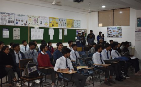 रेडियो की उपयोगिता वर्तमान में भी कम नहींः  मिश्रा 