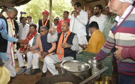 दौसा जिले की ग्राम पंचायत घुमाणा में घर जाकर  लाभार्थियों से किया संवाद, मोदी सरकार की जनकल्याणकारी योजनाओं के पत्रक बांटे, स्टीकर लगाए 