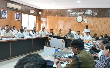 ग्रीष्म ऋतु में सभी को स्वच्छ पेयजल उपलब्ध हो - जिला प्रमुख