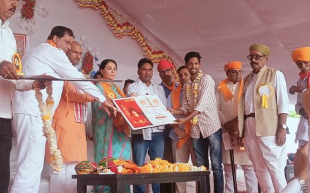 समाज को मिलकर महिला उत्थान के बारे में सोचना चाहिए    दिया कुमारी