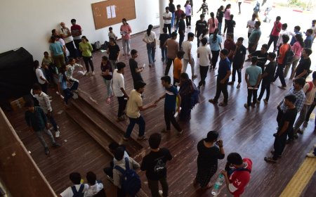 विश्वविद्यालयों में प्रवेश के लिए अभ्यर्थियों ने दी सीयूईटी परीक्षा 