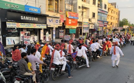 अष्ठम त्रिदिवसीय श्याम संकीर्तन कार्यक्रम शोभायात्रा के साथ हुआ प्रारंभ