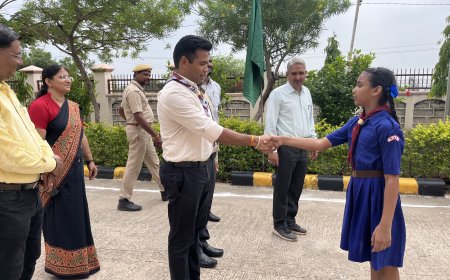 जिला कलक्टर ने मेडिकल कॉलेज, केंद्रीय विद्यालय चित्तौड़गढ़ तथा राजकीय उच्च माध्यमिक विद्यालय रिठोला में पौधरोपण किया