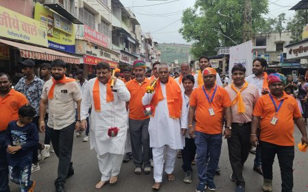 चंद्रवंशी कहार भोई समाज द्वारा शहर में कावड़ व कलश यात्रा निकली 