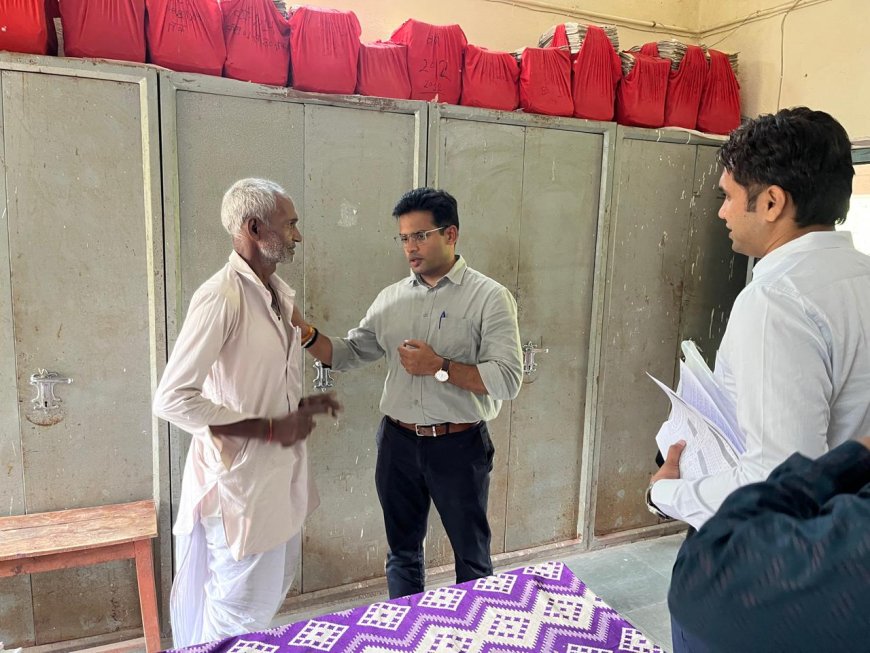 जिला कलक्टर ने किया तहसील एवं उपखण्ड कार्यालय क्षेत्रों का औचक निरीक्षण