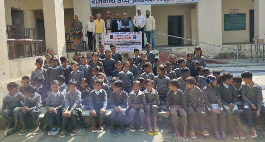 राउप्रावि भेरड़ा में विद्यार्थियों को स्वेटर व फुटवियर वितरित