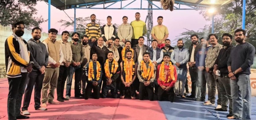 बालाजी प्रशिक्षण संस्थान में किया खिलाड़ियों का सम्मान