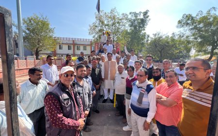 पूर्व सहकारिता मंत्री उदयलाल आंजना के नेतृत्व में बाबा साहेब डॉ. भीमराव अंबेडकर की पुण्यतिथि महापरिनिर्वाण दिवस के रूप में मनाई