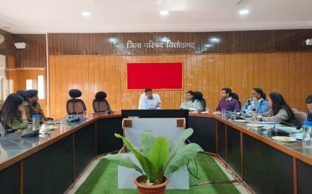 राष्ट्रीय स्वदेशी महोत्सव की तैयारियों को लेकर समीक्षा बैठक आयोजित