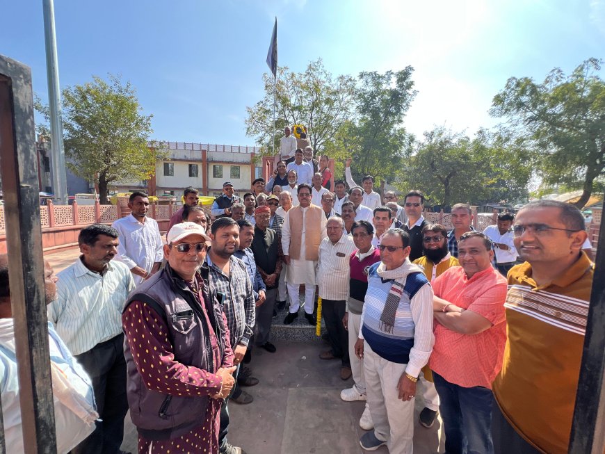 पूर्व सहकारिता मंत्री उदयलाल आंजना के नेतृत्व में बाबा साहेब डॉ. भीमराव अंबेडकर की पुण्यतिथि महापरिनिर्वाण दिवस के रूप में मनाई