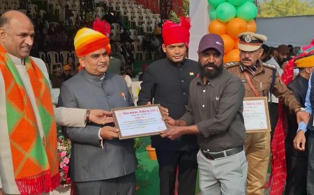 वन्यजीव योद्धा मुबारिक ख़ान को गणतंत्र दिवस पर सम्मान