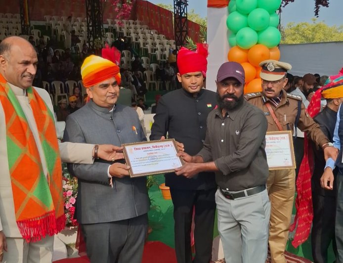 वन्यजीव योद्धा मुबारिक ख़ान को गणतंत्र दिवस पर सम्मान