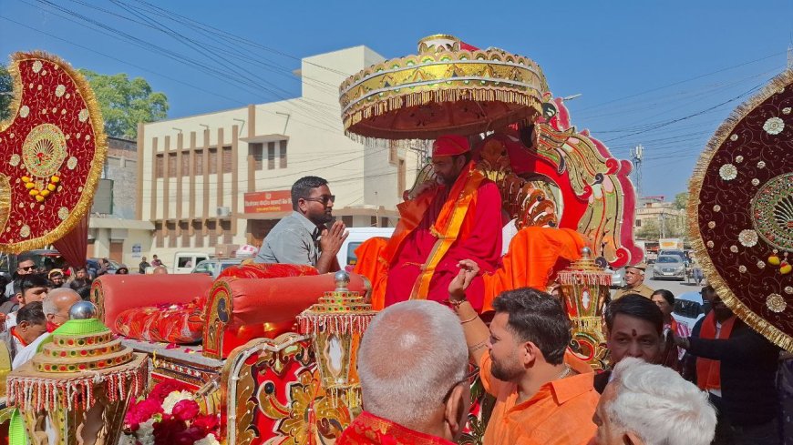 उत्तम स्वामी के मुखारविन्द से श्रीमद् भागवत कथा शुरू  शहर में निकली भव्य कलश एवं शोभायात्रा 