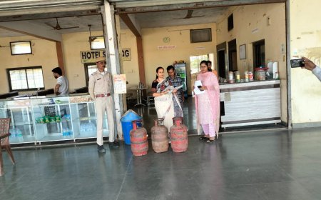 5 घरेलू गैस सिलेंडरो को अधिग्रहित कर अग्रिम कार्यवाही