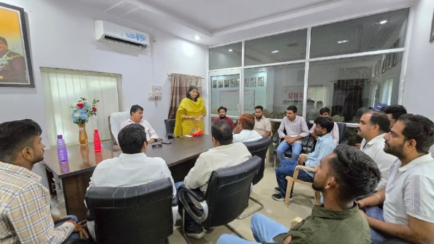 कांग्रेस के सभी प्रकोष्ठ व विभागों में महत्वपूर्ण प्रकोष्ठ अभाव अभियोग हैं